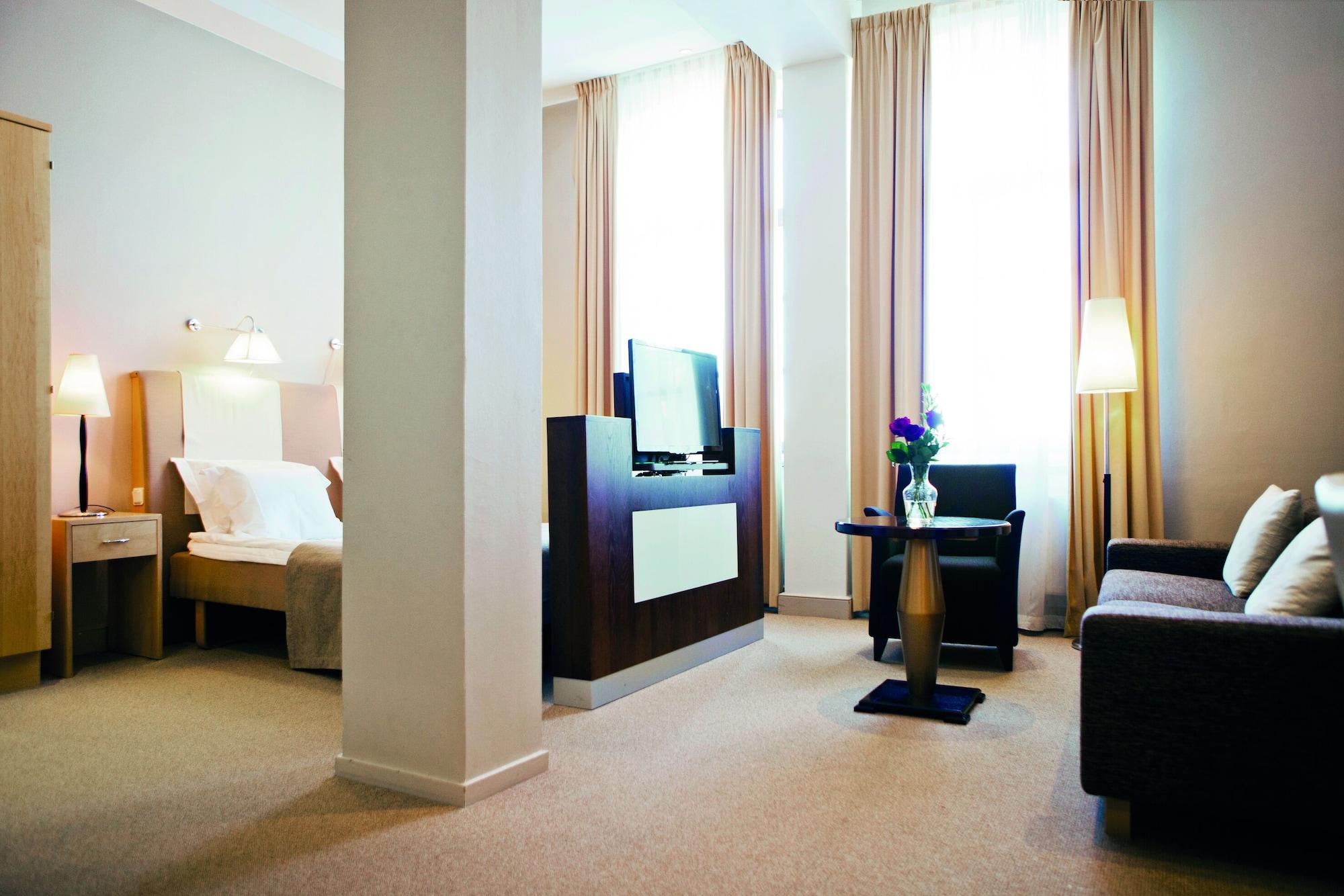 Elite Stora Hotellet Oerebro Esterno foto